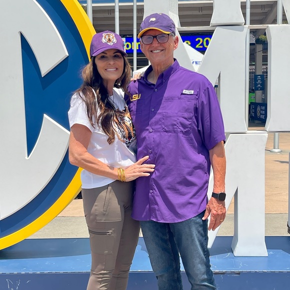 Meet your Posher, Julie - Picture 2 of 2